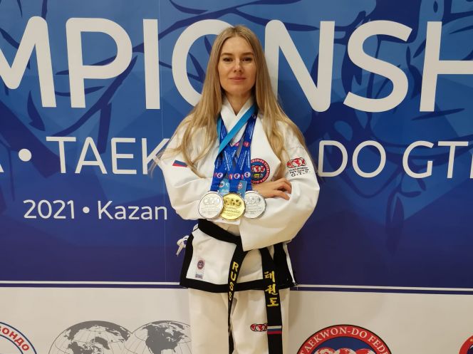 Людмила Ушакова из Барнаула выиграла золотую и две серебряные медали на чемпионате Европы по тхэквондо ГТФ в Казани 