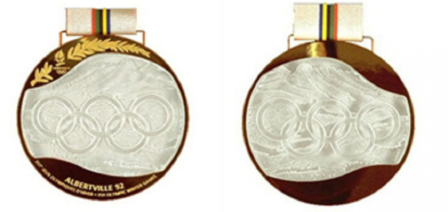 Медаль Игр 1992 года в Альбервилле. Фото Olympics