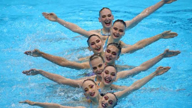 Женская сборная России по синхронному плаванию. Фото Reuters