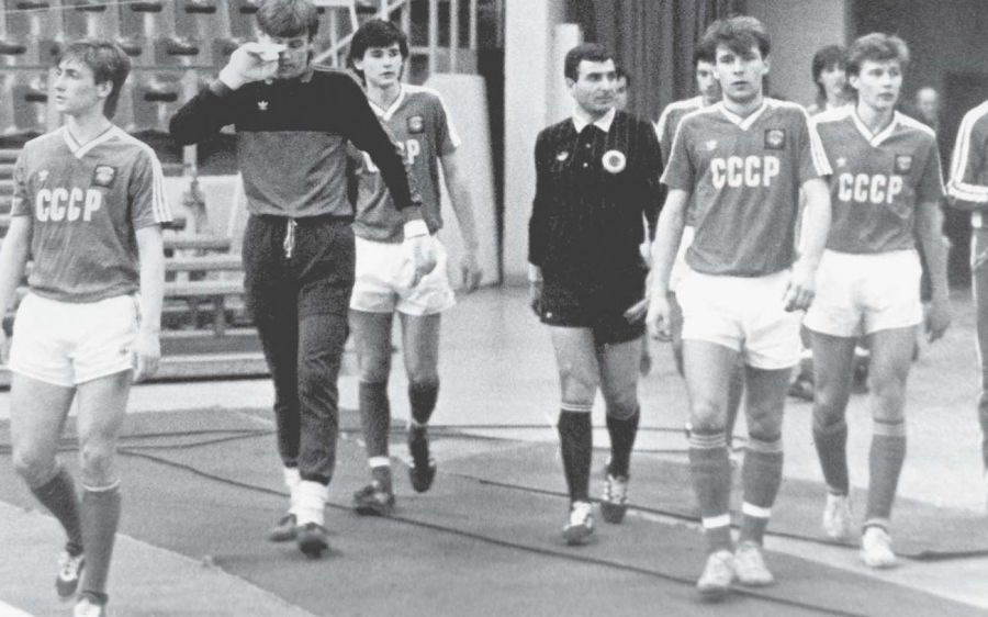 1989-й год. Евгений Кашенцев (крайний слева) стал лучшим бомбардиром 9-го международного турнира памяти Гранаткина (4 мяча) в составе юношеской сборной России U-18