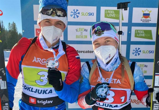 Анастасия Гришина в дуэте с Евгением Емерхоновым выиграли серебряную медаль в сингл-миксте на юниорском чемпионате Европы
