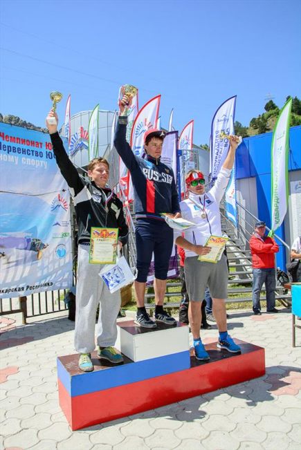 Алтайские горнолыжники успешно выступили на открытом летнем чемпионате и первенстве Южного федерального округа. 