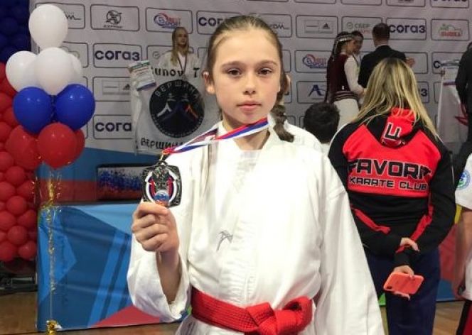 Дарья Нечунаева из Ребрихи стала серебряной медалисткой Всероссийских юношеских соревнований