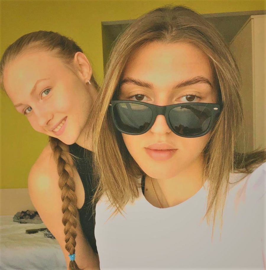 Девочки такие девочки! На фото Альбина с подругой по команде Анастасией Климовой из Барнаула