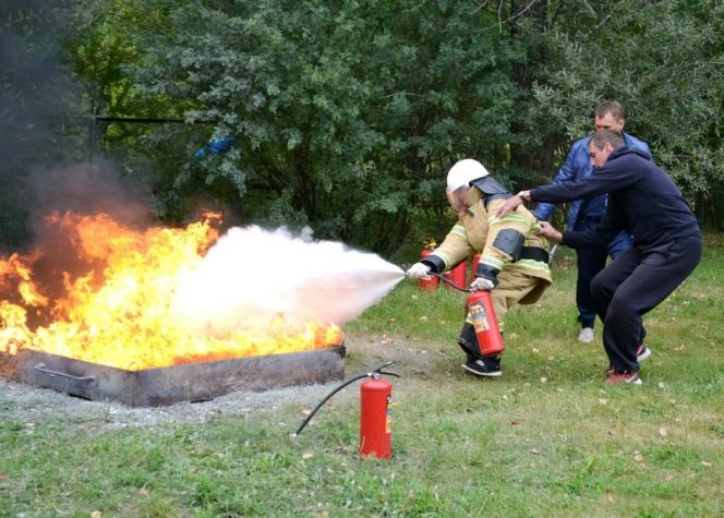 В ДОЛ «Кристалл» Первомайского района состоялась эстафета среди дружин юных пожарных