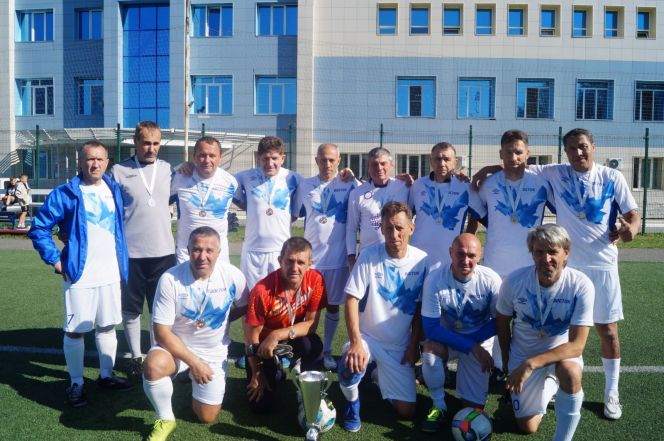Сборная ветеранов Барнаула выиграла межрегиональный Кубок памяти Станислава Каминского