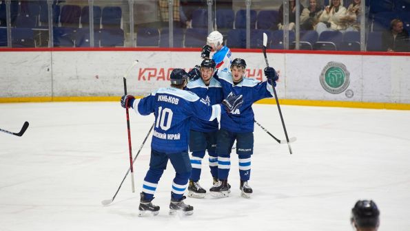В третьем матче серии хоккеисты «Динамо-Алтай» в серии буллитов переиграли ЦСК ВВС – 5:4
