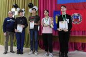 Полина Соломатина преподносит сенсацию: в Мамонтово завершился турнир по быстрым шахматам среди сельских школьников