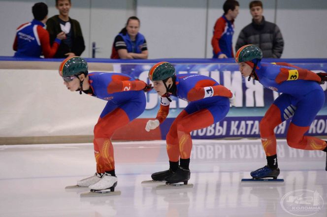 Команда Алтайского края в гонке на 8 кругов. Фото: Конькобежный центр "Коломна" 