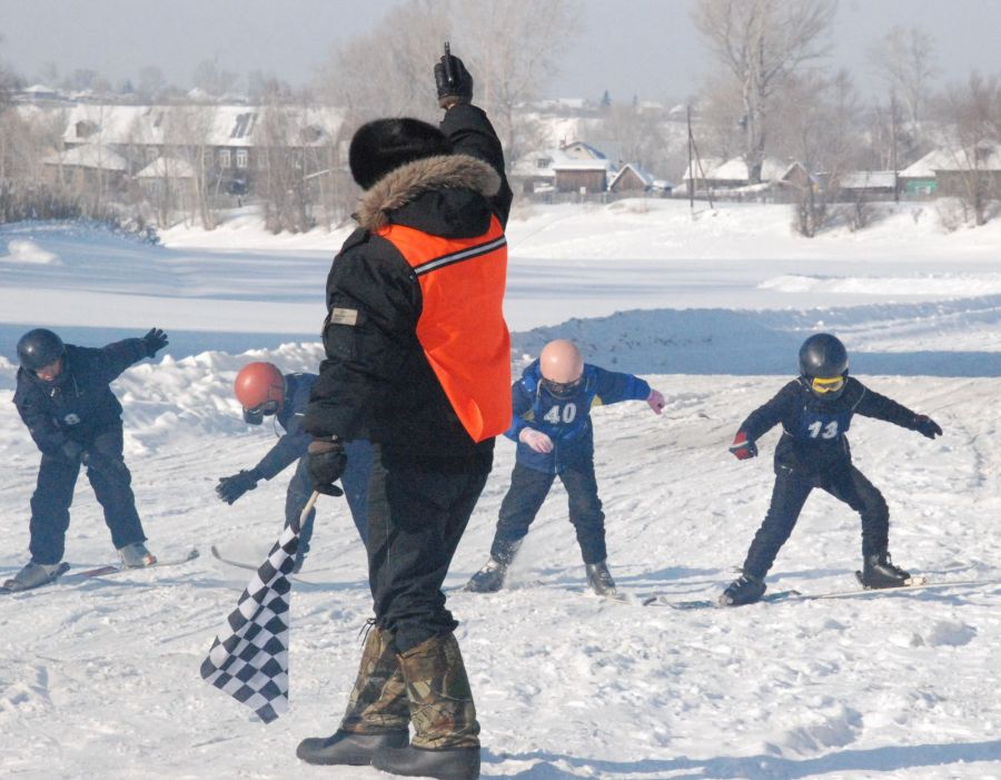 С ревом моторов ворвемся в зиму! В выходные на территории края пройдут первые спортивные соревнования «Алтайской зимовки»