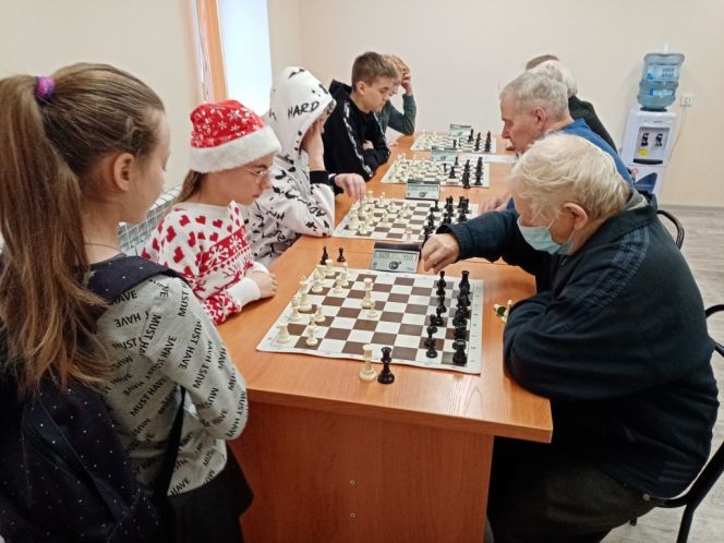 В Бийске впервые состоялся блиц-турнир "Эстафета поколений"