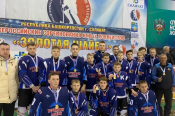 Хоккеисты алтайской команды «Бочкари» 2008-2009 годов рождения выиграли всероссийский турнир «Золотая шайба» среди сельских команд