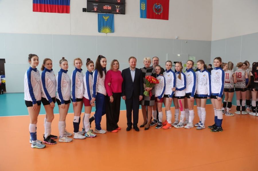 Сборная Алтайского края стала шестой на первенстве Сибири среди девушек до 17 лет в Заринске