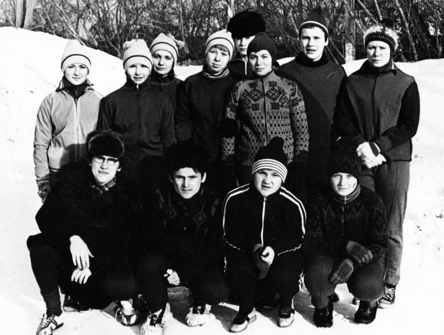 Группа Ростислава Подгайского. Подгайский второй слева в первом ряду 