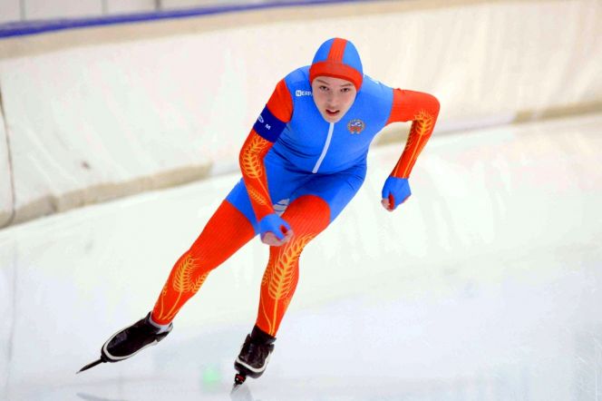 Алтайские конькобежцы выступили в финале всероссийских соревнований «Серебряные коньки» 