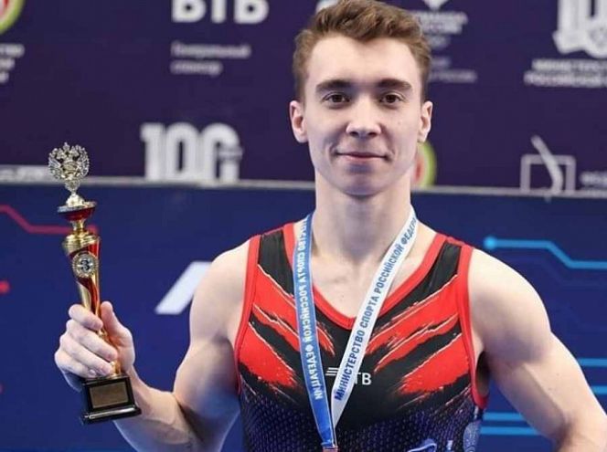 Мультимедалист: гимнаст Сергей Найдин на чемпионате России собрал полный комплект наград