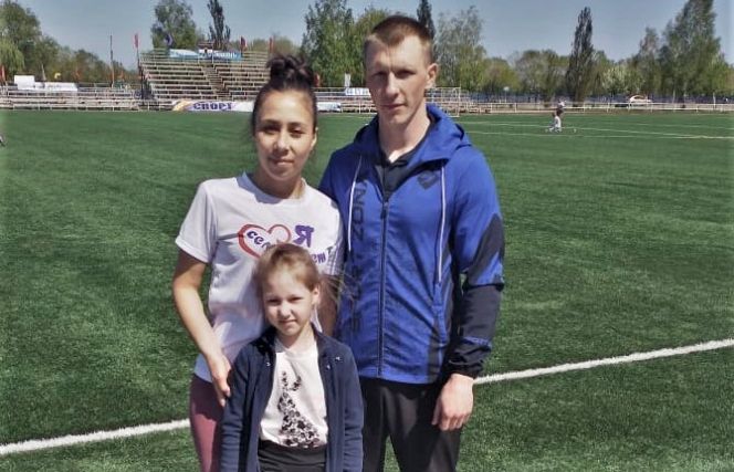 Семья Тараненко - Сергей, Виктория и дочь Валерия