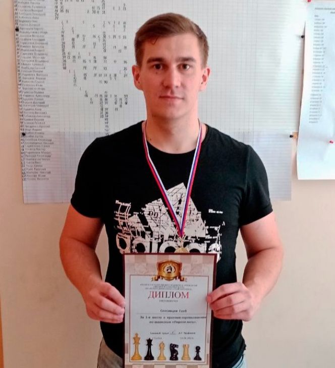 Глеб Спесивцев выиграл «Первую лигу» в Бийске