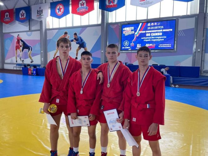На фото: воспитанники спортивной школы олимпийского резерва №3 г. Бийска