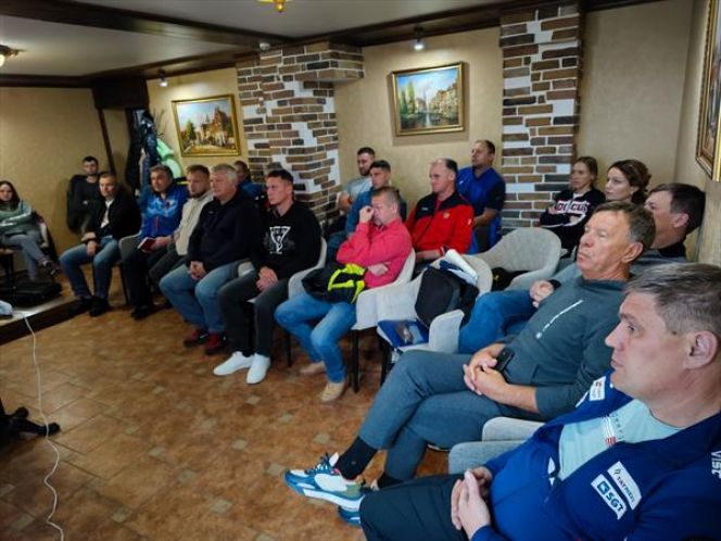 Судьи и тренеры из Алтайского края приняли участие во всероссийских семинарах по горнолыжному спорту на курорте «Манжерок»