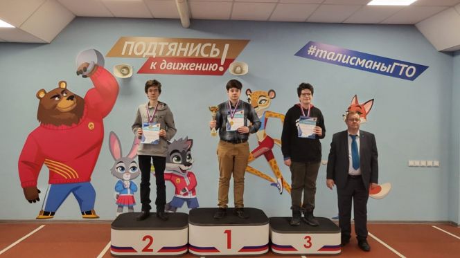 Третье место в турнире по блицу среди юношей до 19 лет занял Владимир Юсупходжаев из Барнаула. Фото:  сайт ФШАК