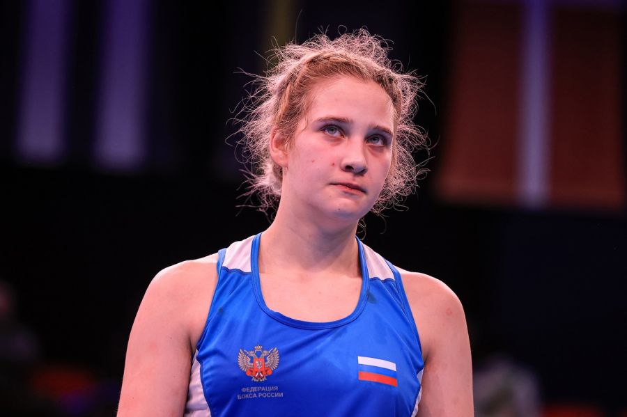 Анастасия Грибанова (синий угол) завоевала бронзовую медаль юношеского первенства мира. Фото: Федерация бокса России