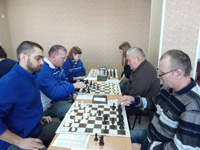 После трёх туров шахматного турнира лидирует сборная Благовещенского района