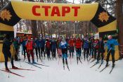 Более 1700 любителей лыжного спорта пробежали 50 км в Барнауле в день рождения компании «Мария Ра» (фото)