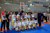Алтайские спортсмены привезли с чемпионата и первенства Сибири по киокусинкай 27 медалей