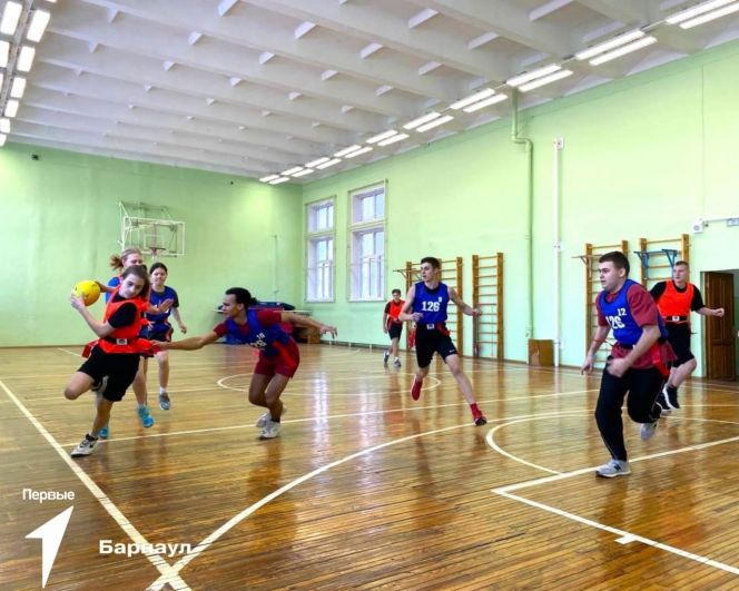 В Алтайском крае во всероссийском проекте «Вызов Первых» участвует более 2500 юных спортсменов
