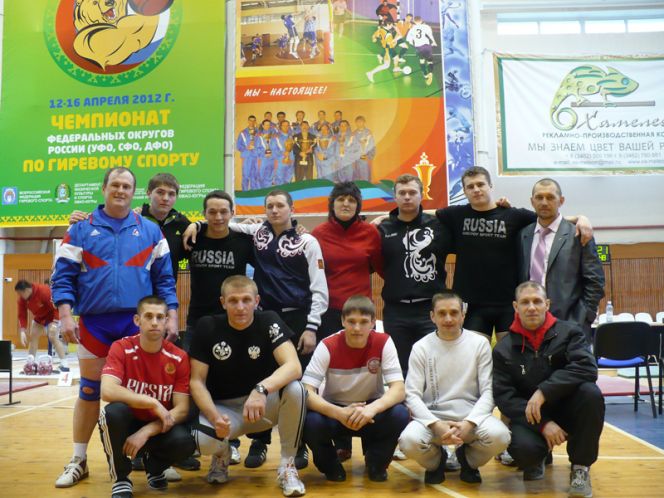 Сразу шесть гиревиков сборной Алтайского края впервые выполнили норматив мастера спорта в полуфинале чемпионата России. 