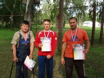 На базе "Озеро Круглое" АлтГУ состоялись соревнования среди людей с ограниченными возможностями здоровья. 