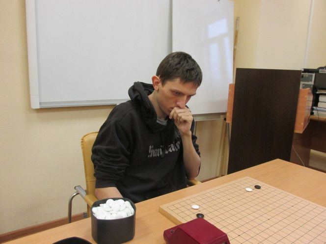Барнаулец Дмитрий Яковцев стал победителем открытого чемпионата  Новосибирска по игре го.