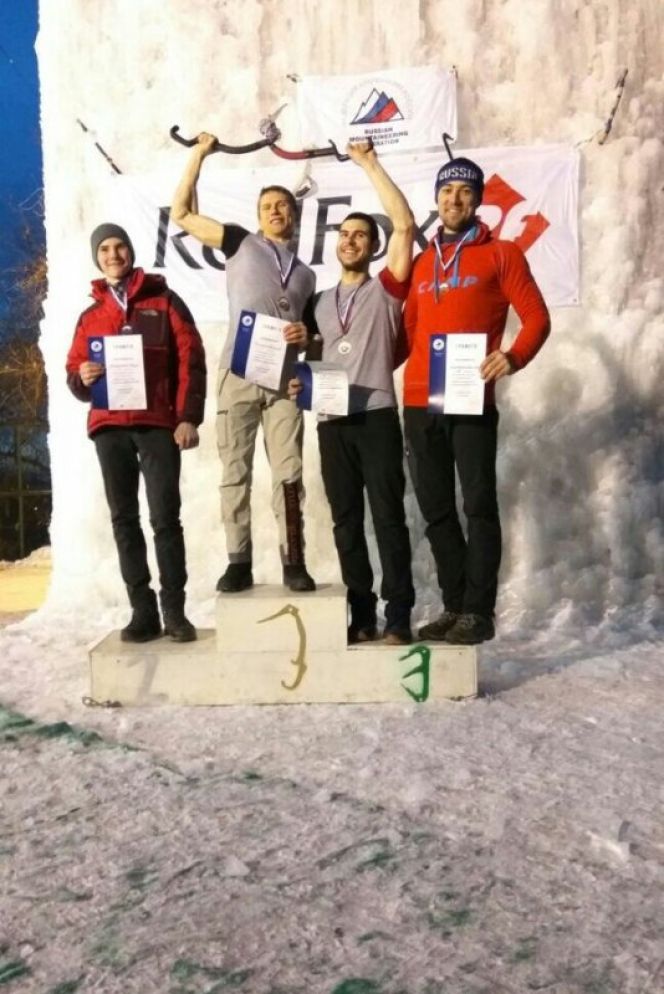 Дмитрий Гребенников – бронзовый призёр третьего этапа Кубка России по ледолазанию.