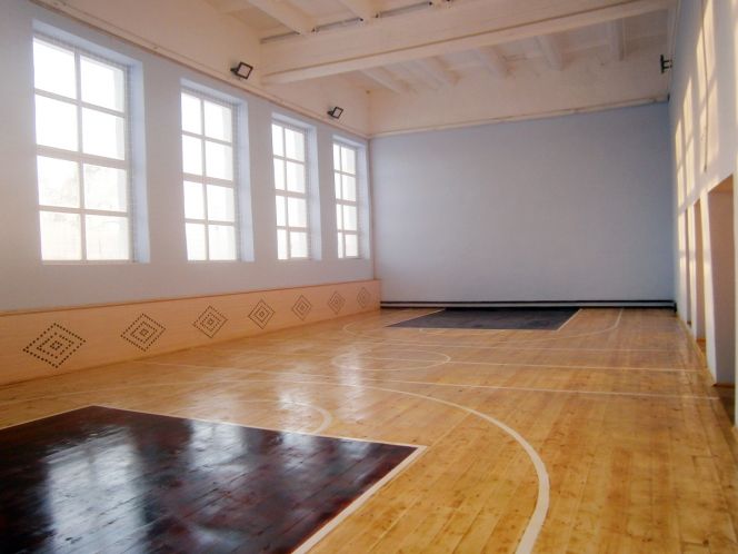 Спортивный зал одной из школ Крутихинского района откроют после капитального ремонта.