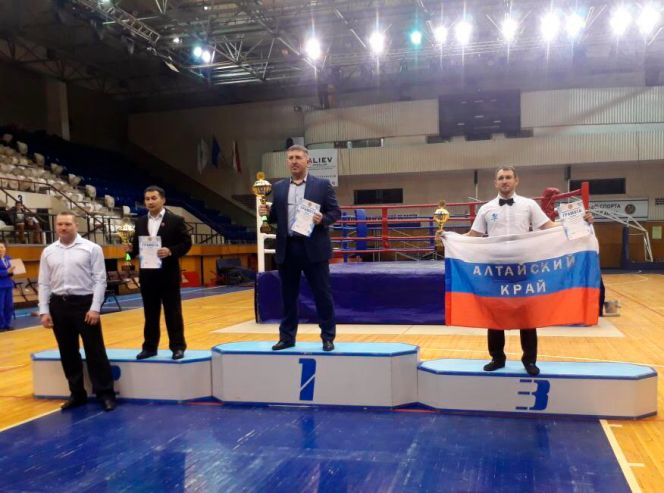 Алтайские бойцы завоевали шесть медалей на чемпионате и первенстве Сибири