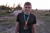 Денис Бахтинов  - победитель марафонского пробега Western Sayan 100