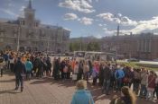 Фотофакт. Барнаульцы массово едут на гребной канал, где проходит «Кубок чемпионов»