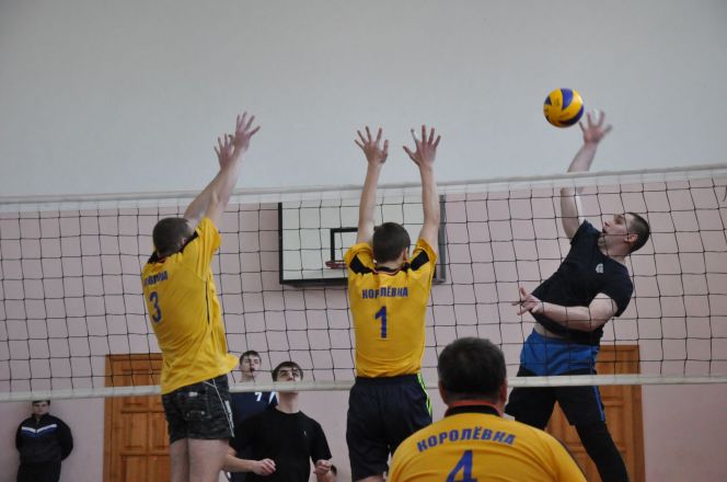 Волейбольный турнир газеты "Вперёд" в Тюменцевском районе