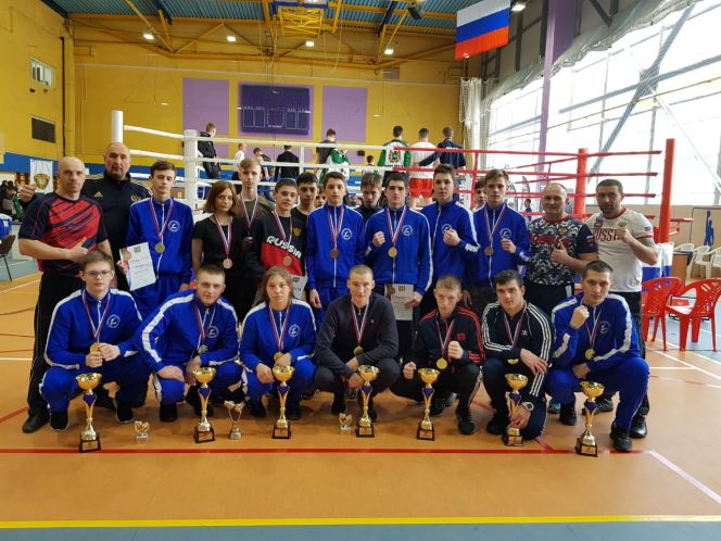 Алтайские кикбоксеры завоевали 16 медалей разного достоинства на чемпионате и первенстве Сибири в дисциплине фулл-контакт с лоу-киком