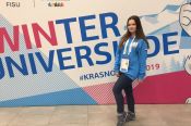 Студентка Алтайского медицинского университета Екатерина Шелехова работает волонтером на Всемирной зимней универсиаде в Красноярске