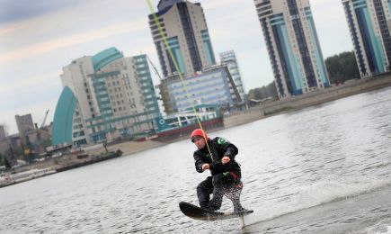 Доски на воду: в Барнауле впервые пройдет чемпионат страны по вейкбордингу