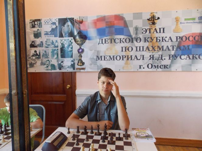 На фото: Александр Щербаков на этапе детского Кубка России по шахматам в Омске