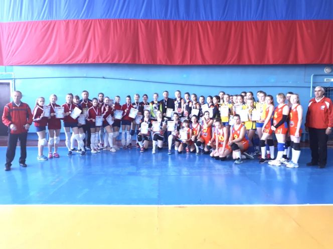 В Заринске завершились соревнования по волейболу XXXIX краевой спартакиады спортшкол среди девушек 2006-2007 годов рождения