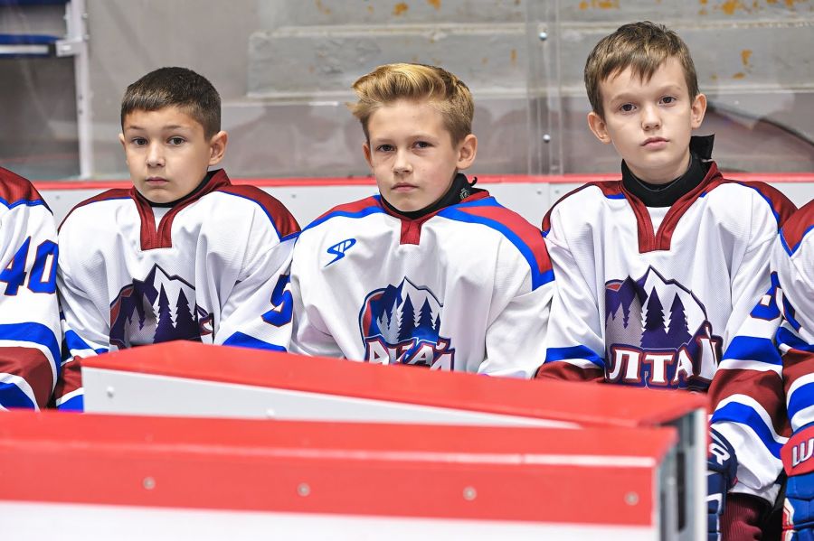 Мальчишки выбирают хоккей. СШОР «Алтай» - первый шаг к большим победам
