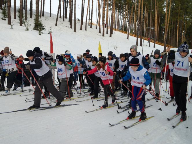 В Белокурихе впервые прошел праздник здоровья и спорта "Лыжня России-2020"