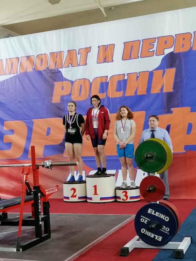 Бийчанка Юлия Горькова выиграла бронзу первенства России в жиме