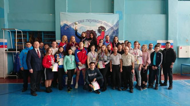 В Заринске состоялись чемпионат края среди мужчин и женщин и первенство края среди ветеранов