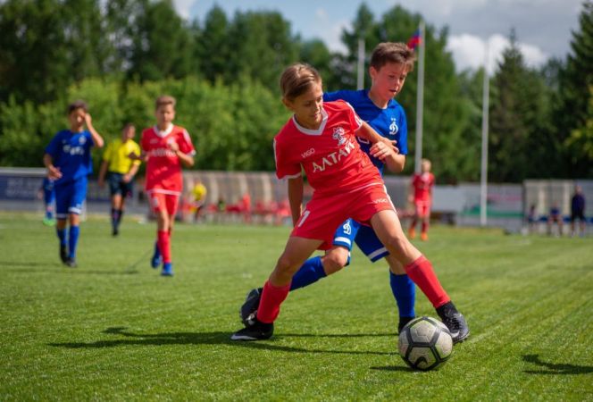 Три спортшколы Алтайского края, признанные РФС детскими футбольными центрами, получат поддержку футбольного союза  