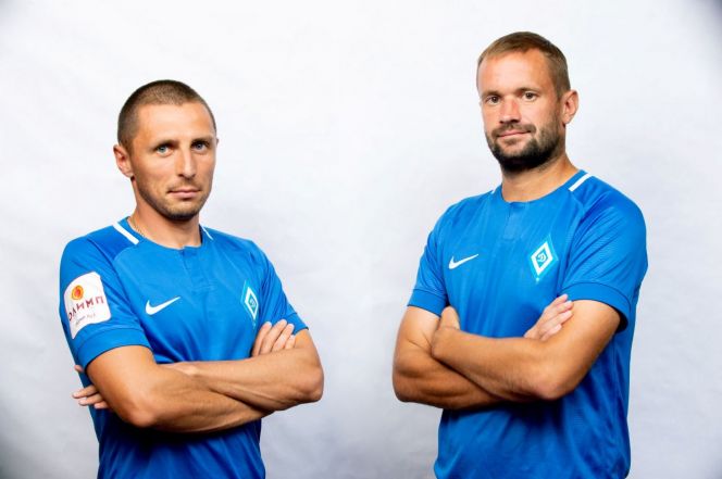 Новички "Динамо" Максим Ерусланов (слева) и Евгений Щербаков